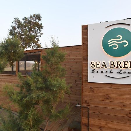Nostos Beachfront Apartments & Studios Agios Ioannis  Bagian luar foto