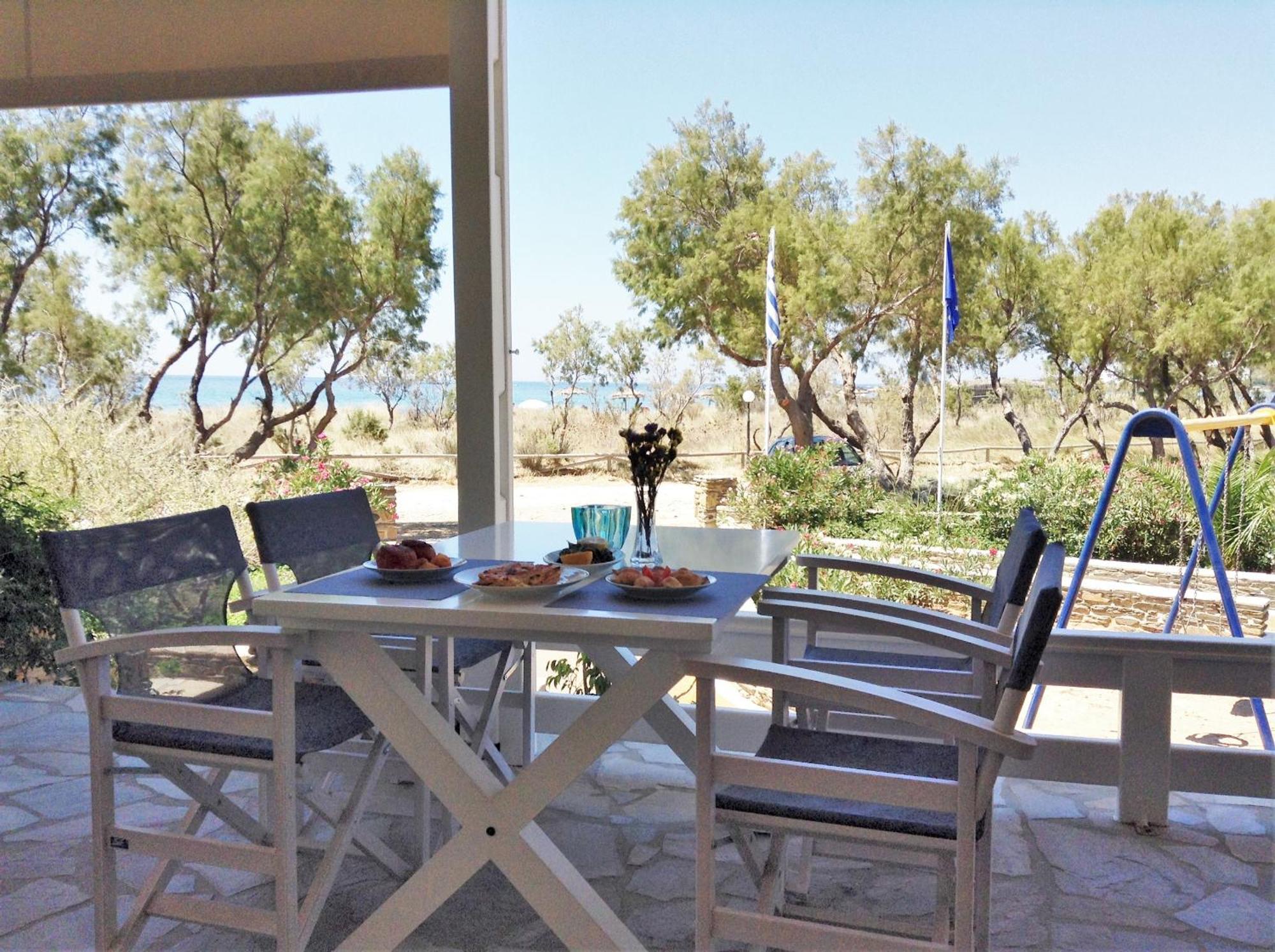 Nostos Beachfront Apartments & Studios Agios Ioannis  Bagian luar foto