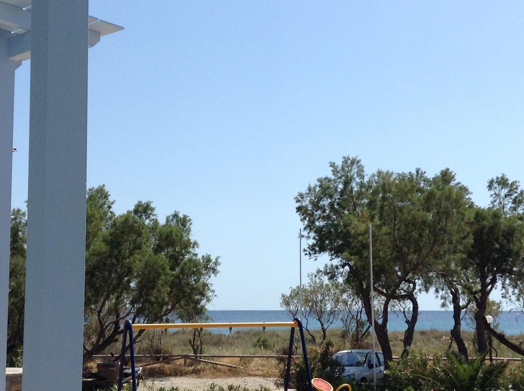 Nostos Beachfront Apartments & Studios Agios Ioannis  Bagian luar foto