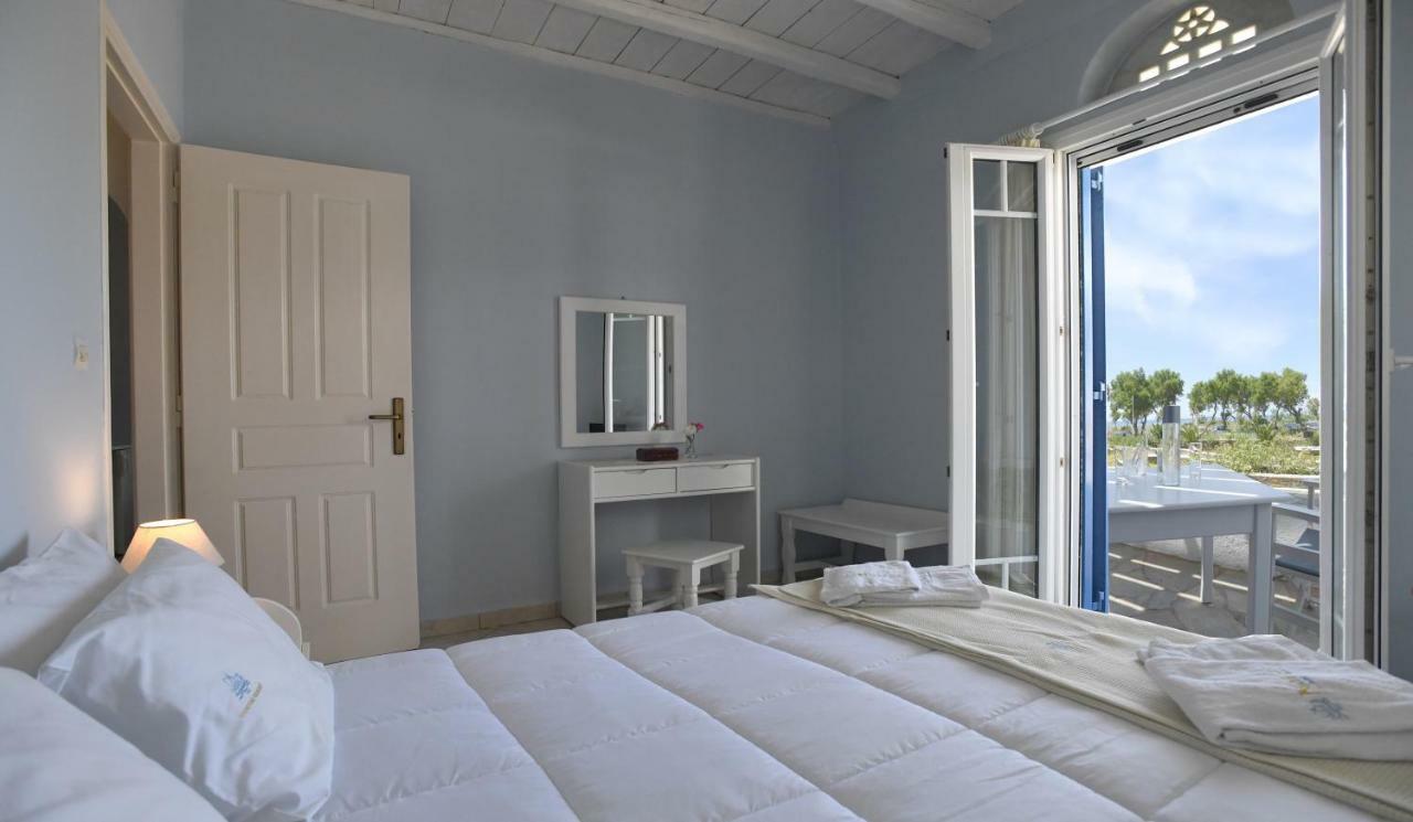 Nostos Beachfront Apartments & Studios Agios Ioannis  Bagian luar foto