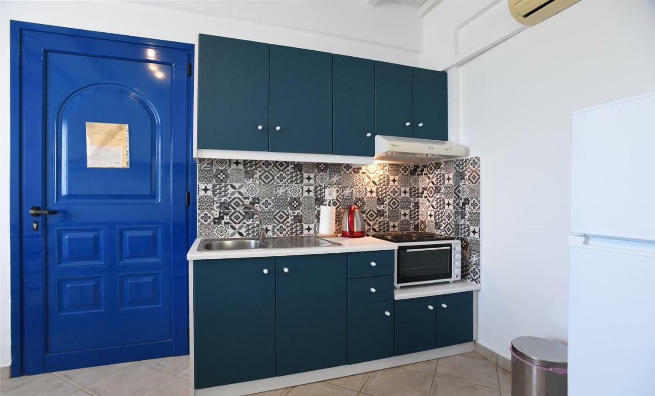 Nostos Beachfront Apartments & Studios Agios Ioannis  Bagian luar foto