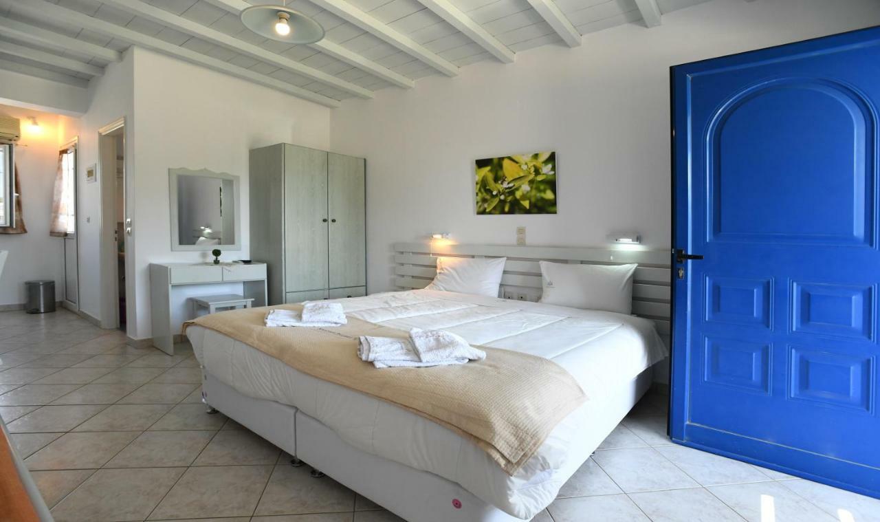 Nostos Beachfront Apartments & Studios Agios Ioannis  Bagian luar foto