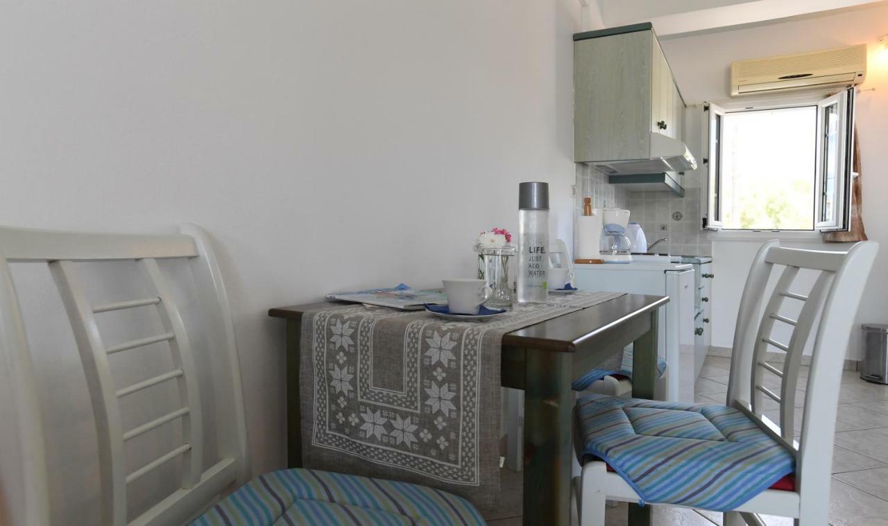 Nostos Beachfront Apartments & Studios Agios Ioannis  Bagian luar foto