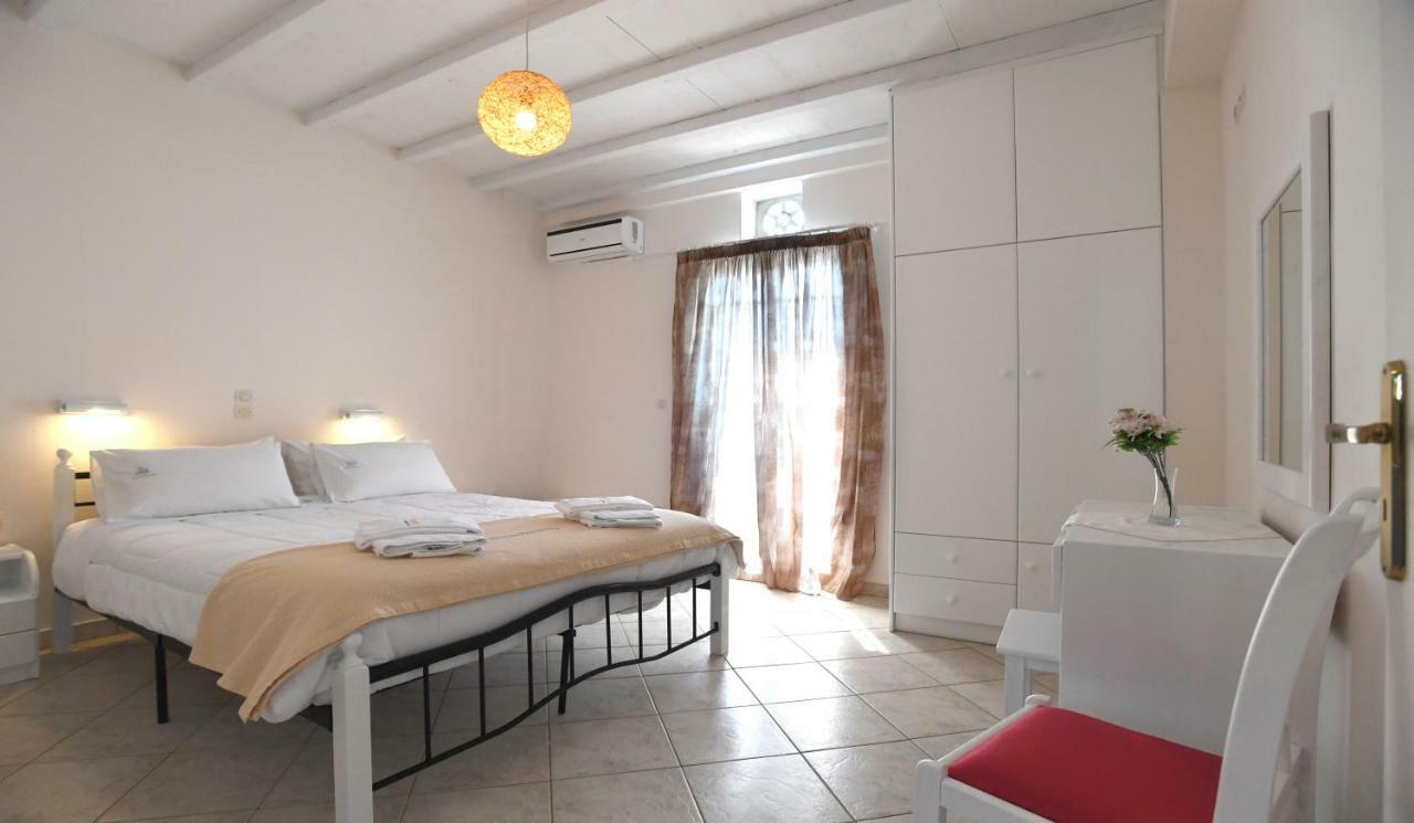 Nostos Beachfront Apartments & Studios Agios Ioannis  Bagian luar foto